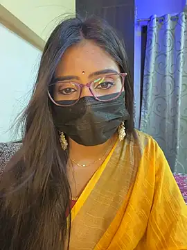 nikki catz online show from April 2, 6:05 pm