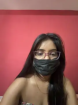 Snapshot of nikki_catz chatting on June 24, 12:15 pm nikki catz online show from June 24, 12:15 pm