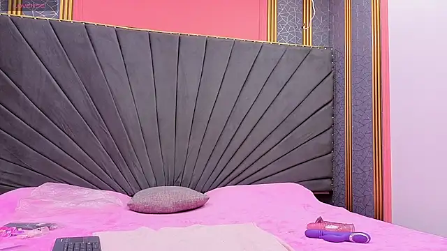 Kaely-Hot- online show from March 9, 2:43 pm