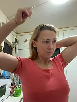 Snapshot of Secret_Ladyx chatting on July 28, 3:02 am Secret Ladyx online show from July 28, 3:02 am