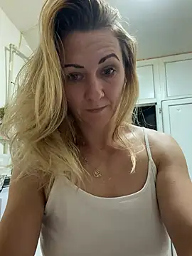 Snapshot of Secret_Ladyx chatting on August 1, 3:50 am Secret Ladyx online show from August 1, 3:50 am