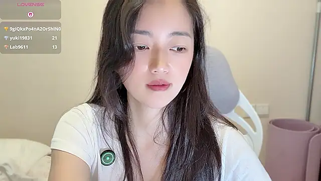 Snapshot of jinxiyao01 chatting on June 28, 2:28 am jinxiyao01 online show from June 28, 2:28 am