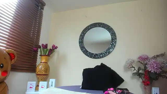 Maye Milf  online show from April 7, 1:00 pm