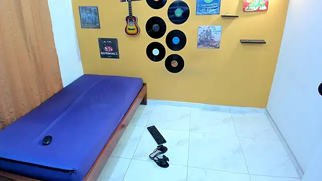 lilithevil32 online show from March 13, 1:45 am