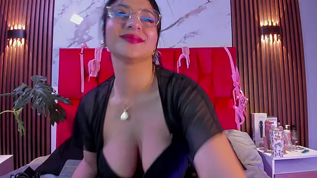 Dianna-Rosse online show from May 11, 4:15 pm