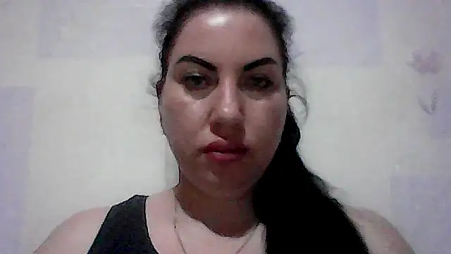 MolliWalton online show from March 4, 7:20 pm