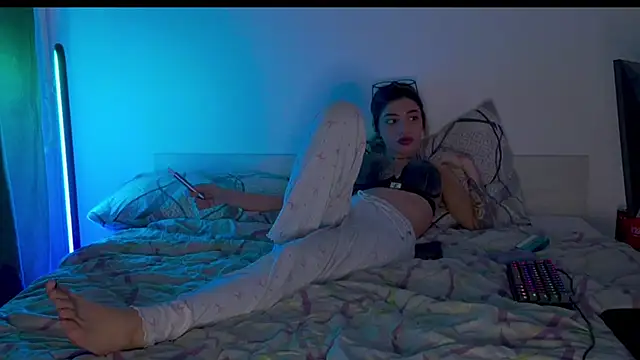 sweelexy online show from March 12, 5:35 am