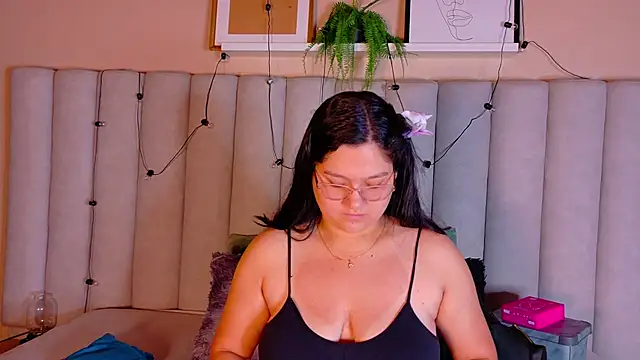 Snapshot of AmatistaSky__ chatting on June 2, 11:34 am AmatistaSky online show from June 2, 11:34 am
