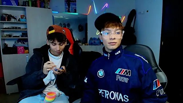 RawDuddes online show from March 18, 3:09 am