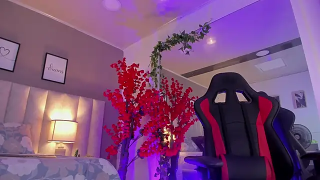 Kiara Kismet  online show from March 4, 7:53 pm