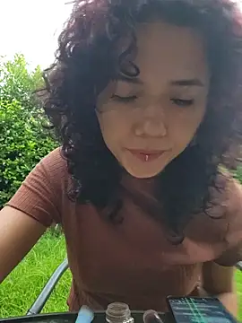 Isabella Stark online show from April 24, 11:45 am