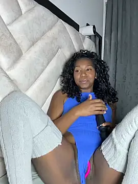 Snapshot of maryjane_ebony chatting on May 17, 7:17 am maryjane ebony online show from May 17, 7:17 am
