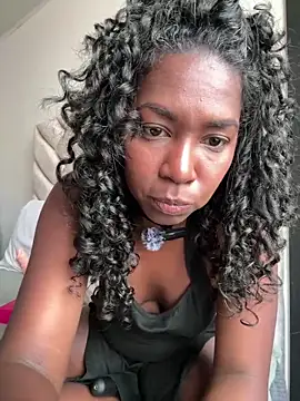 Snapshot of maryjane_ebony chatting on May 29, 2:04 pm maryjane ebony online show from May 29, 2:04 pm