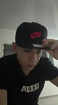 Snapshot of yan_oficiall chatting on March 4, 2:17 am yan oficiall online show from March 4, 2:17 am