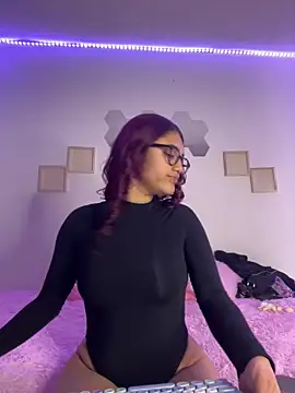 Daliila 11x online show from April 4, 3:16 am