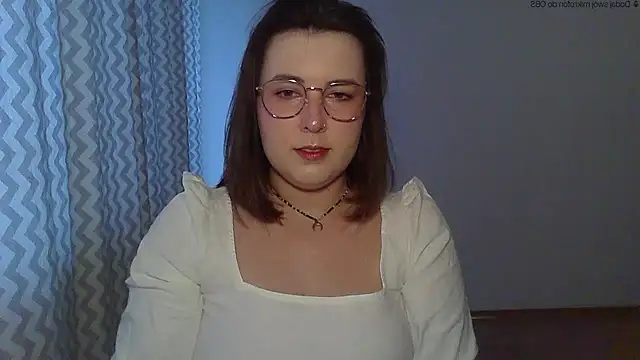 Snapshot of ClaraHard chatting on May 10, 5:07 pm ClaraHard online show from May 10, 5:07 pm
