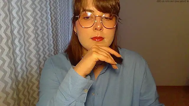 Snapshot of ClaraHard chatting on May 27, 5:32 pm ClaraHard online show from May 27, 5:32 pm