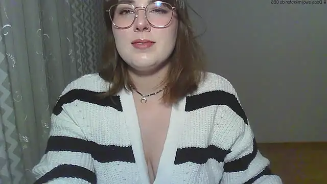 Snapshot of ClaraHard chatting on June 2, 7:49 pm ClaraHard online show from June 2, 7:49 pm