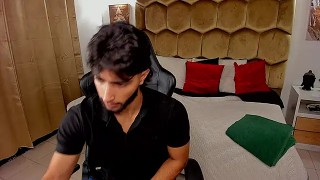 Emmet CollinsJS online show from March 20, 5:01 am