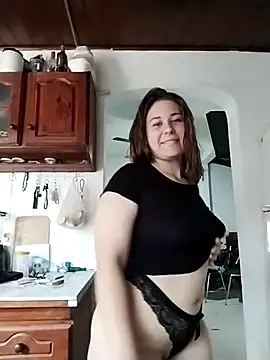 Snapshot of beluve_l chatting on March 28, 5:56 pm beluve l online show from March 28, 5:56 pm
