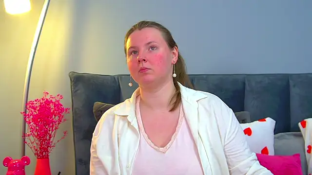 MelodyMoores online show from March 28, 6:46 am