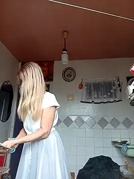 ViktoriaSexi1 online show from April 4, 5:06 am