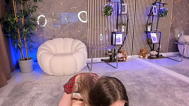 Velvet Spell online show from March 26, 4:18 am