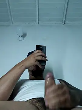 Snapshot of BadboyDirty1 chatting on May 22, 1:39 pm BadboyDirty1 online show from May 22, 1:39 pm