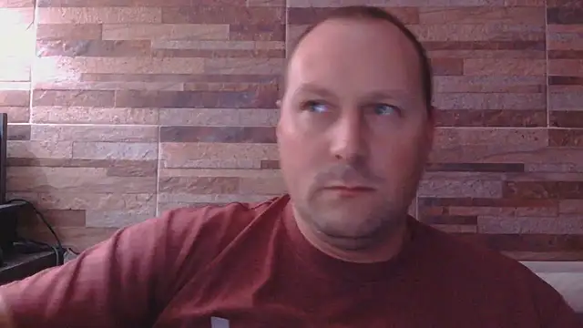 Snapshot of lustonfan chatting on April 29, 2:26 am lustonfan online show from April 29, 2:26 am