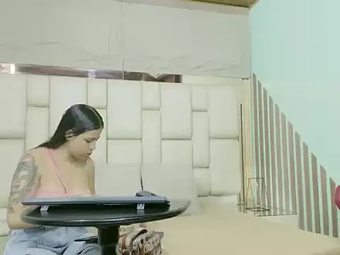 VikyANDfer online show from March 27, 1:33 pm