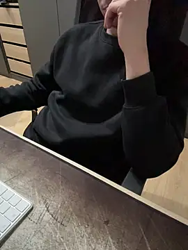 Nira16 online show from April 13, 2:22 pm