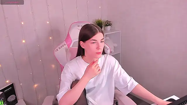 LunaRossaa online show from March 25, 11:55 pm