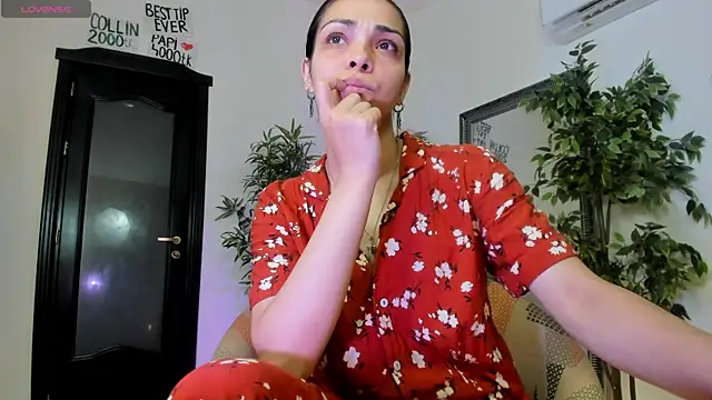 Snapshot of Cheerishh chatting on June 23, 10:02 am Cheerishh online show from June 23, 10:02 am