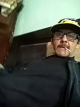 Snapshot of gatocae chatting on March 4, 4:24 pm gatocae online show from March 4, 4:24 pm