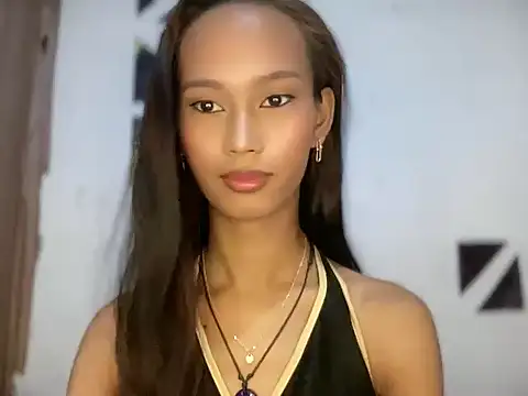 Snapshot of Sunkissed_seductress chatting on June 27, 5:45 am Sunkissed seductress online show from June 27, 5:45 am
