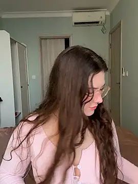 KristieKitty online show from July 17, 9:05 am