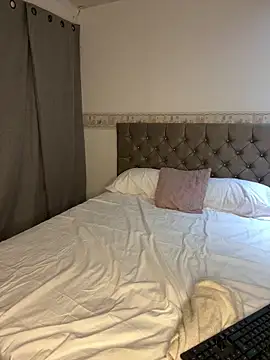 karinapool online show from March 13, 5:14 am