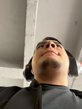 OliverTabordaa online show from April 11, 4:55 pm