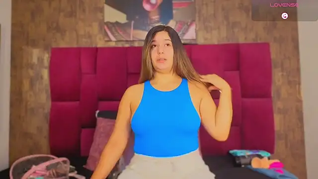 Isabella  Stone1 online show from March 12, 7:42 pm