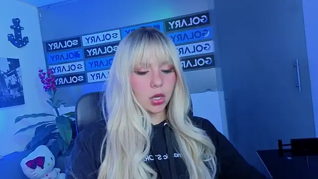 Snapshot of Ivy_Brown_ chatting on May 27, 3:47 am Ivy Brown online show from May 27, 3:47 am