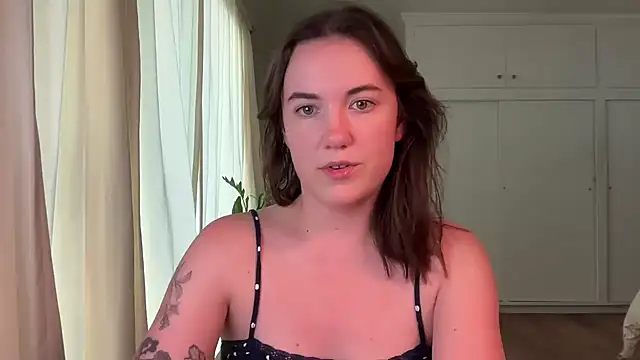 summerxo online show from April 16, 11:51 pm