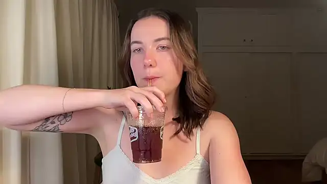 summerxo online show from April 18, 2:48 am