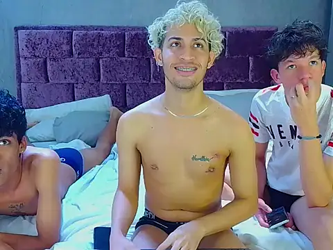 Wild Squad online show from April 8, 6:08 pm