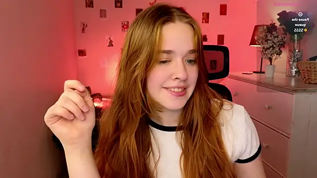 Snapshot of TiffanyVex chatting on May 1, 3:27 pm TiffanyVex online show from May 1, 3:27 pm