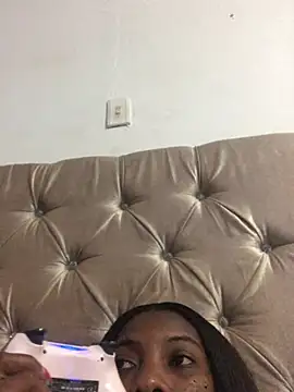 Snapshot of Astrid_Phone chatting on March 5, 12:06 am Astrid Phone online show from March 5, 12:06 am