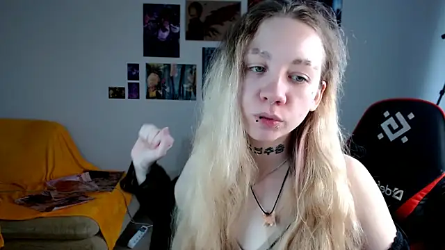 Nica Kawaii online show from March 23, 6:28 am