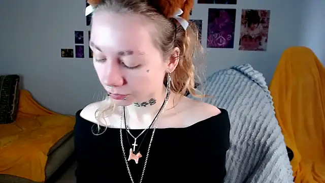 Nica Kawaii online show from April 15, 2:13 pm