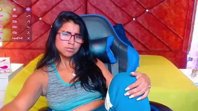 Snapshot of Alisha_Gamskar13 chatting on May 11, 2:45 pm Alisha Gamskar13 online show from May 11, 2:45 pm