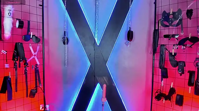 Cinthia Iris BDSM online show from March 15, 3:01 am