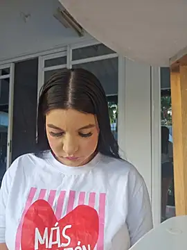 Pretty Julieta online show from April 13, 10:04 pm